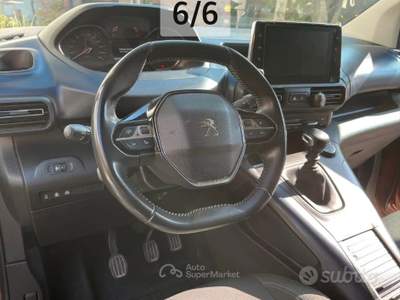 Peugeot Rifter Vendo Peugeot Rifter in ottime condizioni. Arancione usata Duino Aurisina