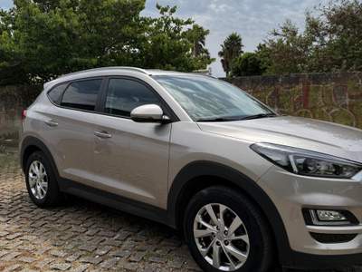 Hyundai Tucson Hyundai Tucson 1.6 CRDi (Ottobre 2018) – Unico Proprietario Beige usata Taviano