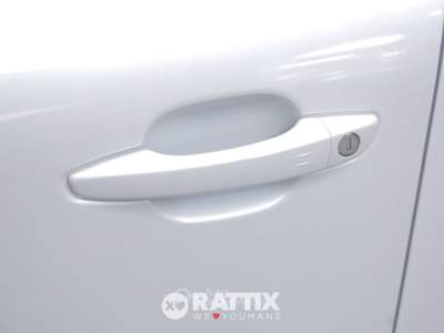 Citroen C4 c4 x 1.2 puretech shine s&s 130cv eat8 Bianco usata Barzago