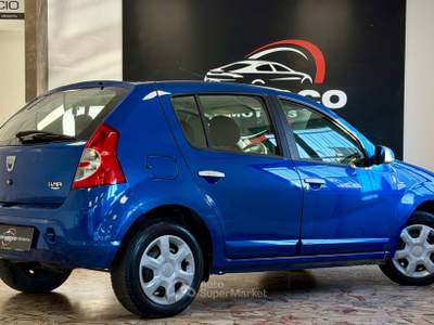 Dacia Sandero Lauréate Blu/Azzurro usata Rimini