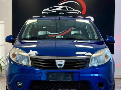 Dacia Sandero Lauréate Blu/Azzurro usata Rimini