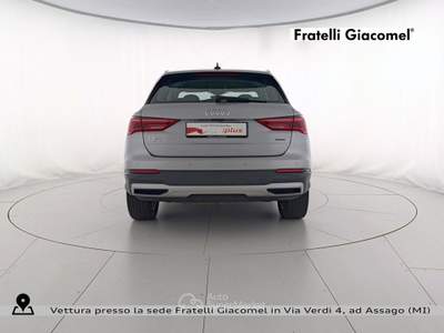 Audi Q3 40 2.0 tdi business advanced quattro 200cv s-tronic Argento usata Assago