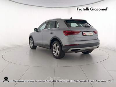 Audi Q3 40 2.0 tdi business advanced quattro 200cv s-tronic Argento usata Assago