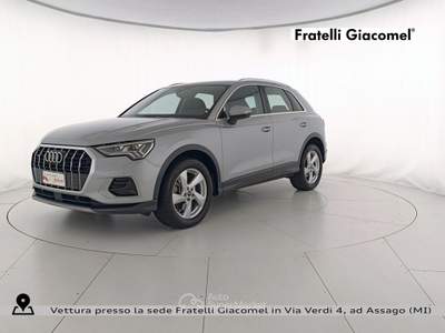 Audi Q3 40 2.0 tdi business advanced quattro 200cv s-tronic Argento usata Assago