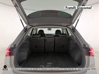 Audi Q3 40 2.0 tdi business advanced quattro 200cv s-tronic Argento usata Assago