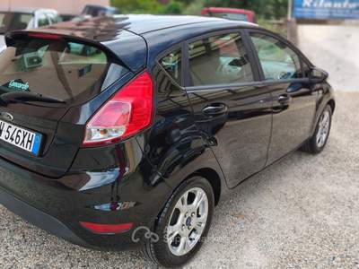 Ford Fiesta 1.5 tdci Titanium 5p 75cv Nero usata SAN MARTINO SICCOMARIO