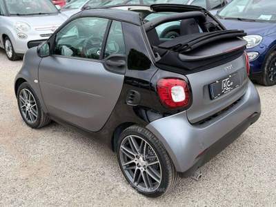 Smart ForTwo Fortwo Cabrio 0.9 t Brabus Edition 90cv twinamic Grigio usata Ardea