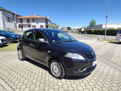 Lancia Ypsilon Ypsilon 1.2 Gold ecochic Gpl 69cv Nero usata Prevalle