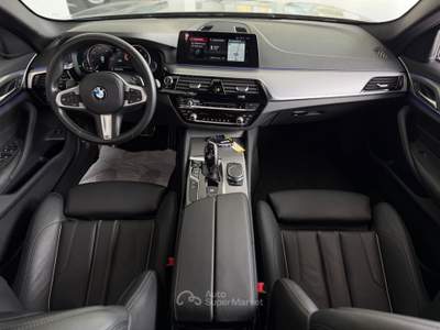 BMW Serie 5 520d 520d xDrive Touring Msport Grigio usata CARESANABLOT