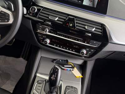 BMW Serie 5 520d 520d xDrive Touring Msport Grigio usata CARESANABLOT