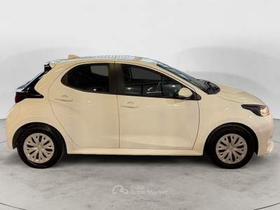 Toyota Yaris Yaris 1.5h Business Bianco usata Monza