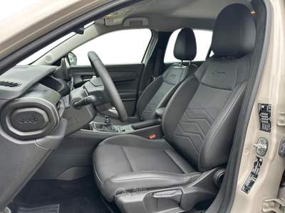 Jeep Avenger 1.2 turbo Altitude fwd 100cv Beige usata Pistoia