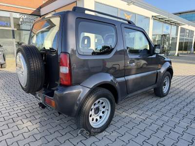 Suzuki Jimny Jimny 1.5 ddis Special 4wd Nero usata Faenza
