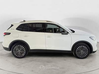 Volkswagen Tiguan Tiguan 2.0 tdi Elegance 150cv dsg+ pacchetto goal Bianco usata Monza