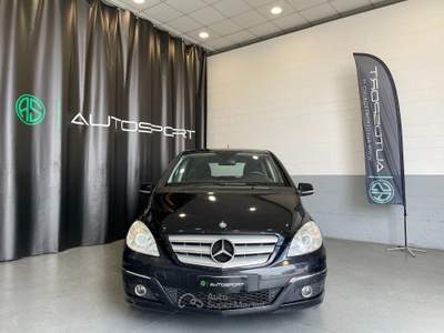 Mercedes-Benz Classe B B 180 cdi Chrome FL Nero usata Leini