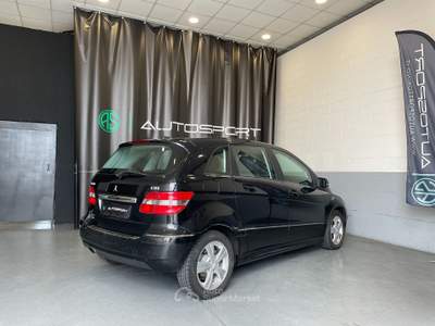 Mercedes-Benz Classe B B 180 cdi Chrome FL Nero usata Leini