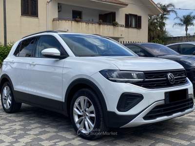 Volkswagen T-Cross Life 1.0 TSI 95CV Bianco usata Borgetto