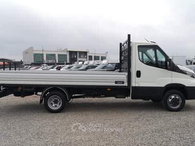 Iveco Daily Daily 35 C18 Cassone fisso Passo Lungo Bianco usata Reggio nell'Emilia