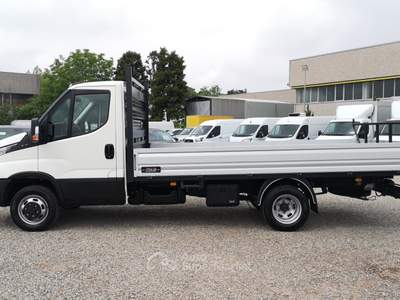 Iveco Daily Daily 35 C18 Cassone fisso Passo Lungo Bianco usata Reggio nell'Emilia
