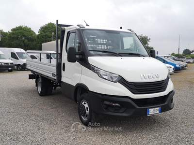 Iveco Daily Daily 35 C18 Cassone fisso Passo Lungo Bianco usata Reggio nell'Emilia