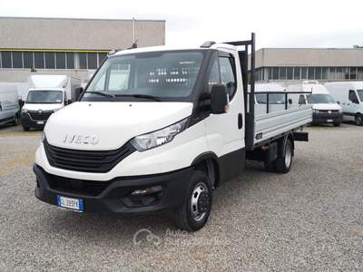 Iveco Daily Daily 35 C18 Cassone fisso Passo Lungo Bianco usata Reggio nell'Emilia