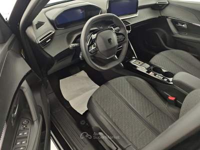 Peugeot 2008 Hybrid 145 e-DCS6 Allure Nero usata Capua