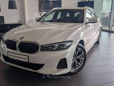 BMW Serie 3 318d 318 d Touring auto 2023 150cv tetto 17" vari colori Bianco usata Monte Compatri