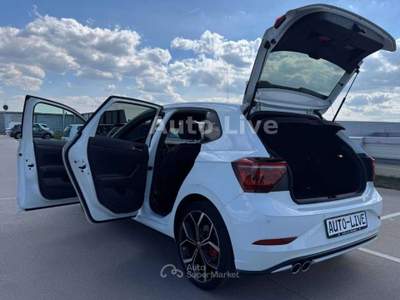 Volkswagen Polo 2.0 tsi dsg 2023 207cv tetto Alcantara Beats camera 18" vari colori Bianco usata Monte Compatri