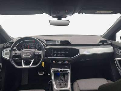 Audi Q3 Q3 35 2.0 tdi Identity Black s-tronic 2023 S Line Nero usata Monte Compatri