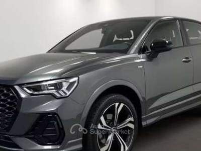 Audi Q3 Q3 35 2.0 tdi Identity Black s-tronic S Line - Tetto apribile panorama- cerchi da 20- Kamera Grigio usata Monte Compatri
