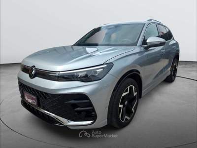 Volkswagen Tiguan Tiguan III 2024 2.0 tdi R-Line 150cv dsg Argento usata Volla