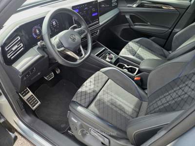 Volkswagen Tiguan Tiguan III 2024 2.0 tdi R-Line 150cv dsg Argento usata Volla