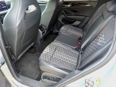 Volkswagen Tiguan Tiguan III 2024 2.0 tdi R-Line 150cv dsg Argento usata Volla