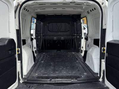 Fiat Doblò MAXI 1.6mjt DOPPIA PORTA LATERALE FURGONE Bianco usata Salerno