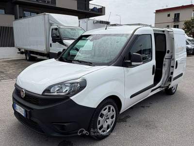 Fiat Doblò MAXI 1.6mjt DOPPIA PORTA LATERALE FURGONE Bianco usata Salerno