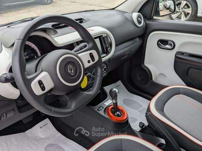 Renault Twingo Electric 22kwh Vibes 42cv NAVIGATORE RETROCAMERA Grigio usata Roma