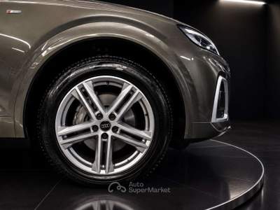 Audi Q5 Q5 I Sportback 2023 Sportback 40 2.0 tdi mhev 12V S line quattro s-tronic Argento usata Nardò
