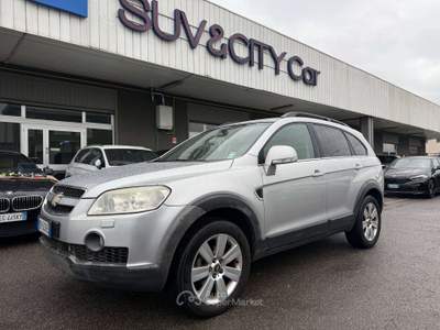 Chevrolet Captiva 2.0 vcdi 16v 7 POSTI Argento usata Lallio