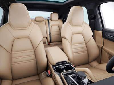 Porsche Cayenne Coupe Hybrid 462CV_Sport Design_BOSE_Surround View_Cerchi 22 Nero usata Grandate