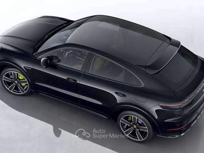 Porsche Cayenne Coupe Hybrid 462CV_Sport Design_BOSE_Surround View_Cerchi 22 Nero usata Grandate