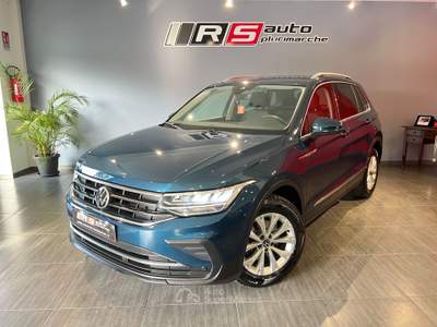 Volkswagen Tiguan SCR DSG Life Blu/Azzurro usata Angri