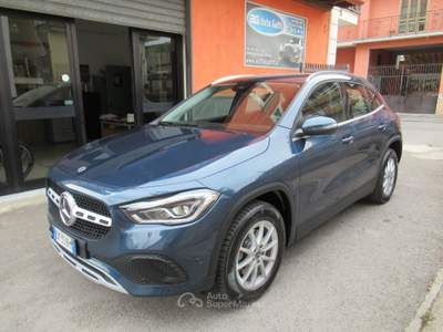 Mercedes-Benz GLA Automatic Executive Blu/Azzurro usata Striano
