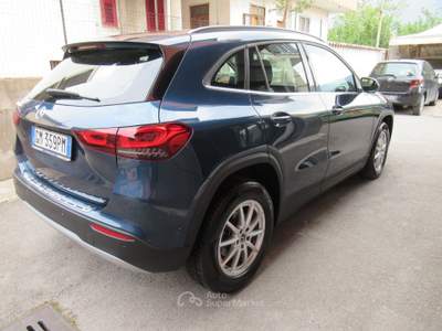 Mercedes-Benz GLA Automatic Executive Blu/Azzurro usata Striano