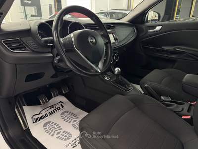 Alfa Romeo Giulietta 1.4 120Cv GPL Super Full Opt Bianco usata Qualiano