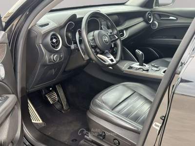 Alfa Romeo Stelvio 210cv AT8 Q4 Nero usata San Miniato