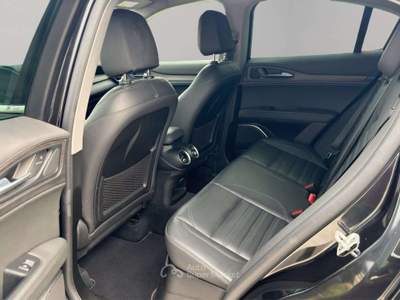 Alfa Romeo Stelvio 210cv AT8 Q4 Nero usata San Miniato