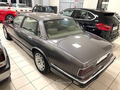 Jaguar XJ XJR 4.0 cat Grigio usata Modena