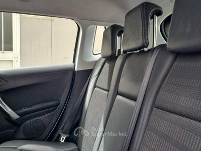 Peugeot 2008 Stop&Start Active Bianco usata San Giuseppe Vesuviano