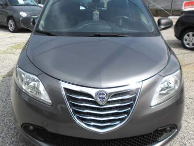 Lancia Ypsilon ADATTA A NEOPATENTATI Grigio usata Puegnago sul Garda