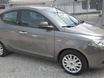 Lancia Ypsilon ADATTA A NEOPATENTATI Grigio usata Puegnago sul Garda